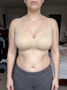 Cliente che indossa il reggiseno JellyBand